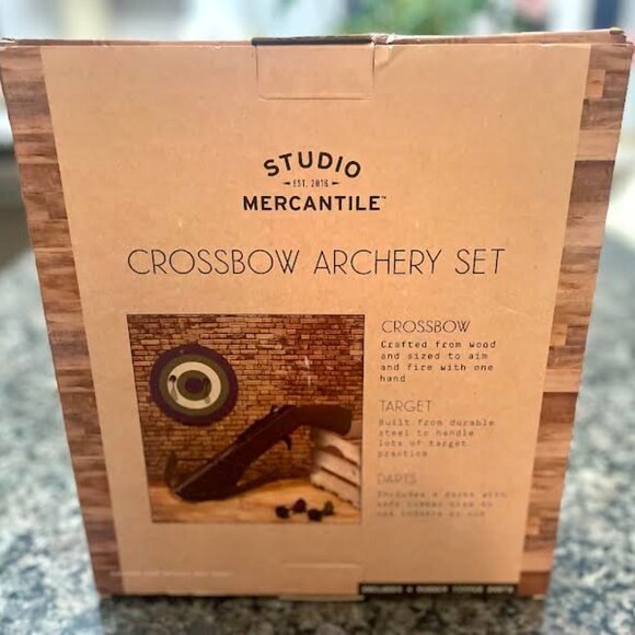 Rubber Dart Crossbow Archery Set, Incl. Crossbow, Target and Darts - Picture 2 of 11